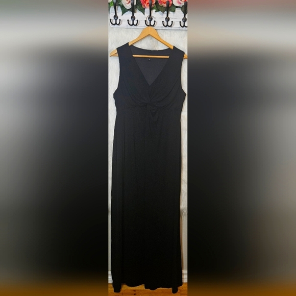 Mario Serrani Classic Black Twist-Ruch Bust Maxi Dress - Picture 1 of 5